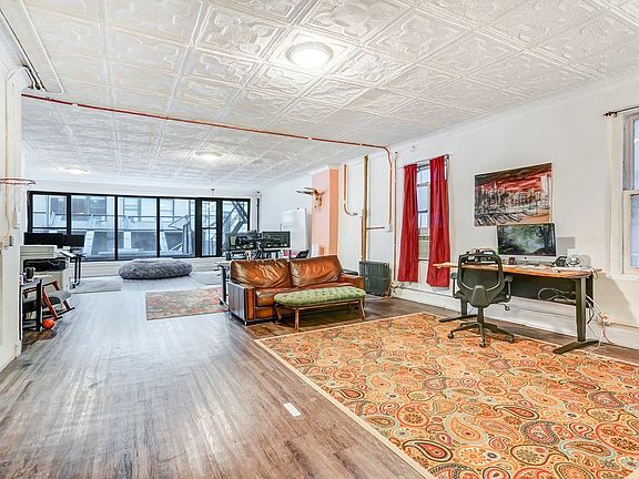 2nd image of 263 W 30th St Frnt A