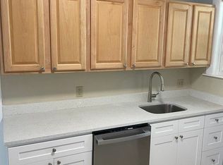 14 Edinboro Rd APT 3, Quincy, MA 02169