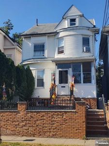 322 E 30th St, Paterson, NJ, 07504