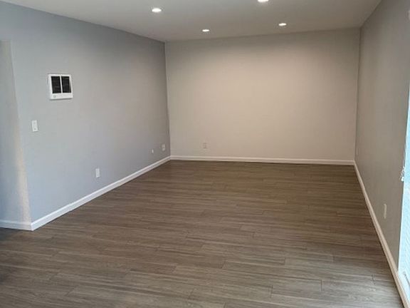 5th image of 4191 Cleveland Ave APT 19