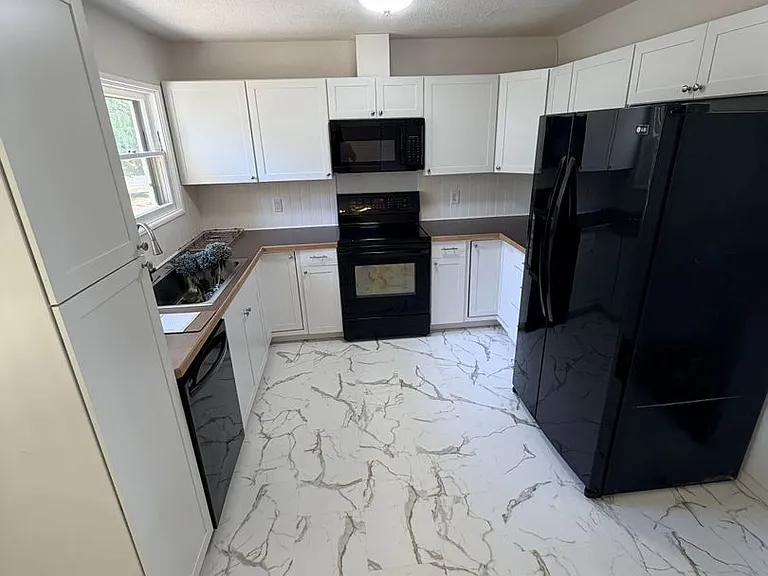2518 Borst Ave — Photo 11