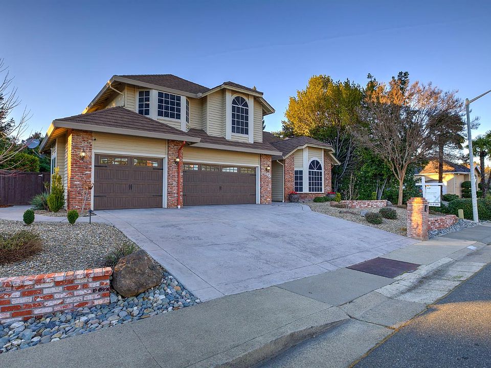 1st image of 1068 Kensington Dr