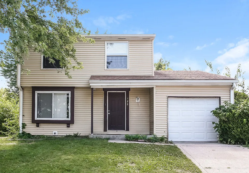 822 Woodlark Dr
