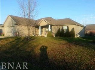 1419 Norma Dr, Bloomington, IL