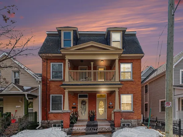 34 Lewis St, Ottawa, ON K2P 0S3