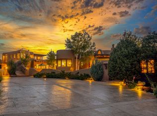 1042 Sierra Del Norte, Santa Fe, NM 87501