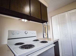 Single Level 2-Bedroom Apartment in the Montavilla Neighborhood!, Portland, OR 97220