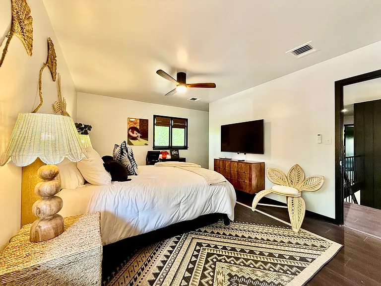 527 Valewood Ln — Photo 43