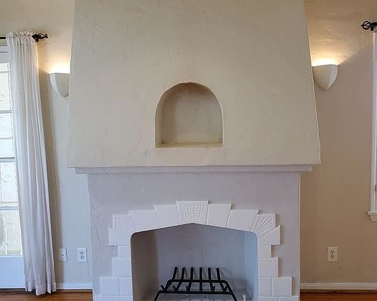 5th image of 8216 W 4th St