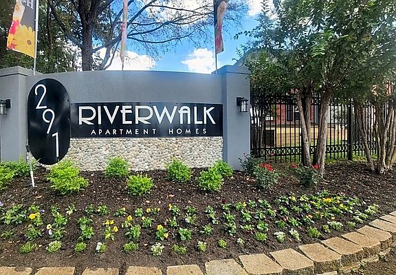 Riverwalk Apartment Homes in Conroe, TX