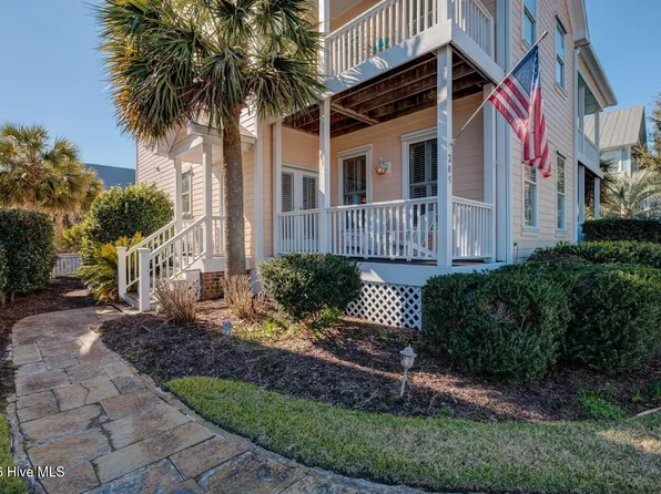 205 Silver Sloop Way, Carolina Beach, NC 28428