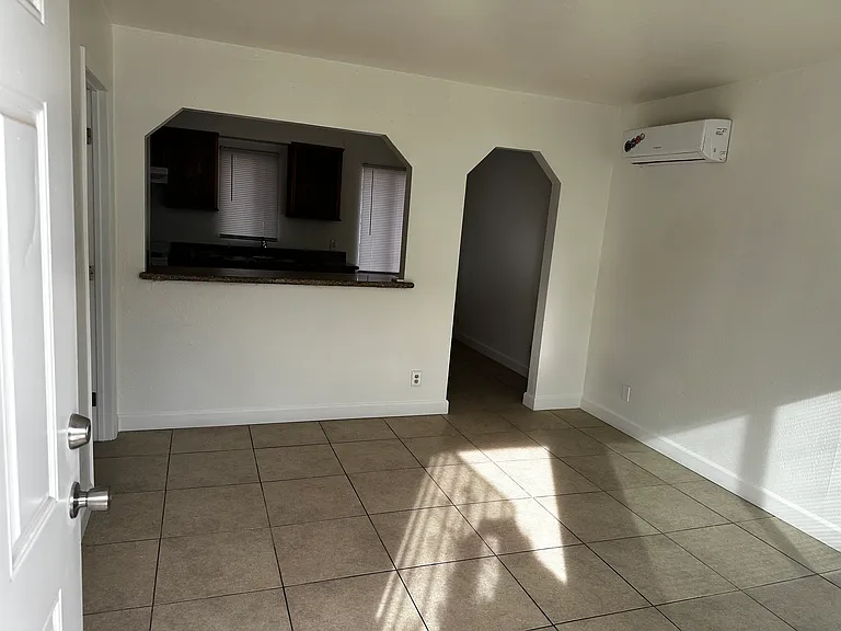 152 N 2nd St #B — Photo 3