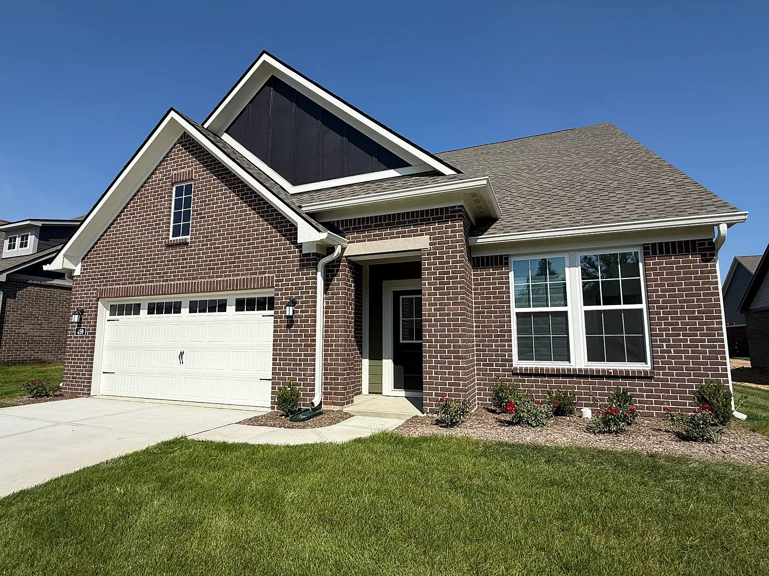 3 bed, 2015 sqft, $2,700 — Photo 3
