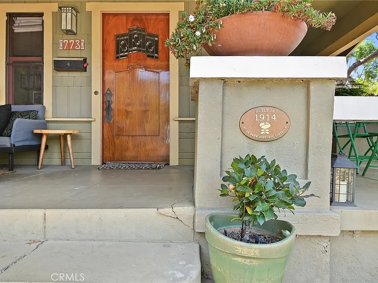 773 Orizaba Ave — Photo 2