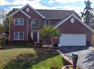 16819 Cavalry Dr, Williamsport, MD 21795