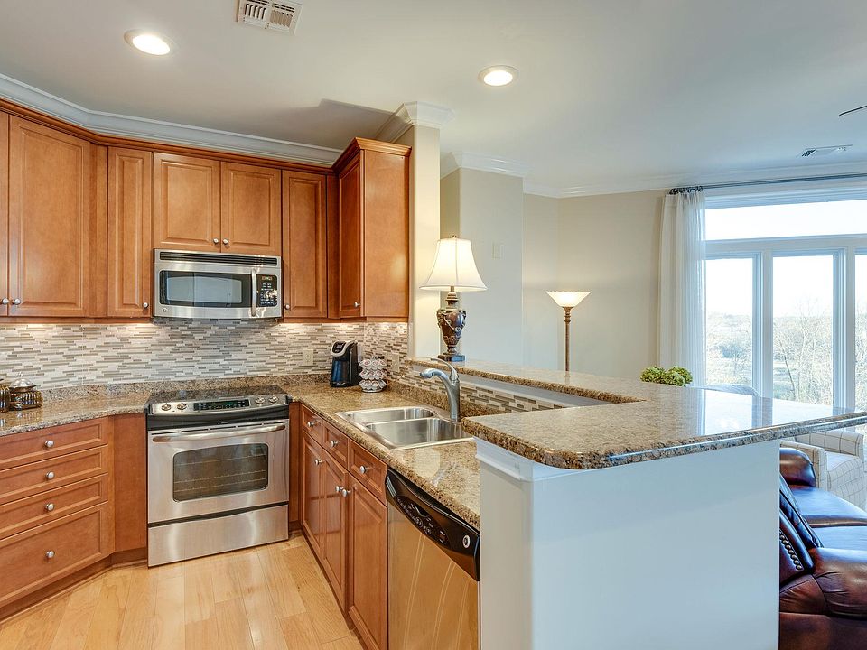 1st image of 400 Warioto Way APT 509
