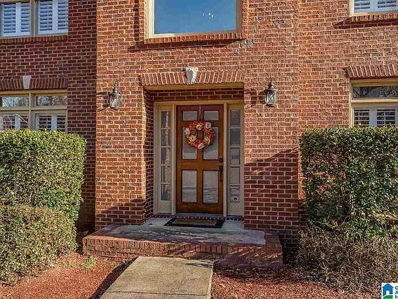 4th image of 753 Lake Crest Dr