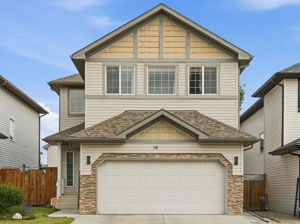 58 S Everwoods Park SW, Calgary, AB T2Y 0G3