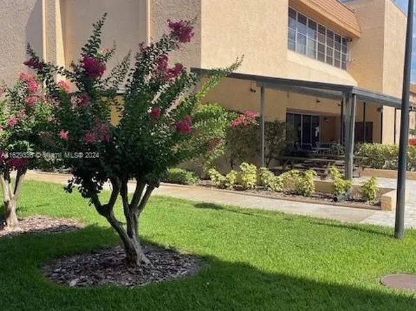 5820 N Church Ave Unit 157, Tampa, FL 33614