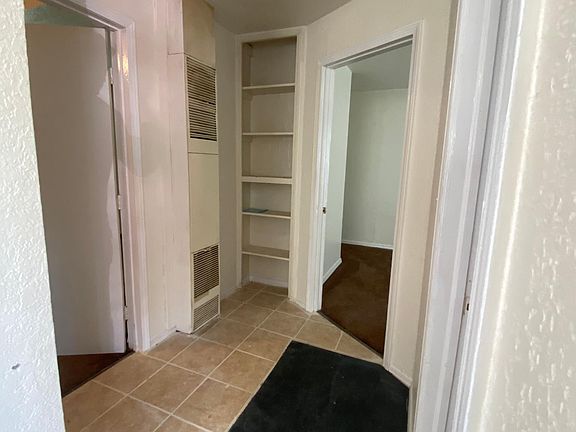 5th image of 12713 NE 39th St