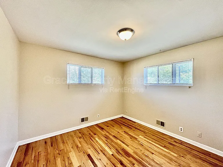 10758 Ogden St — Photo 8