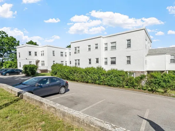 3 Ureco Ter, Worcester, MA 01602
