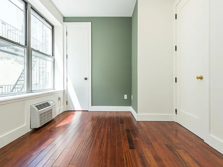 330 Starr St #3F — Photo 11