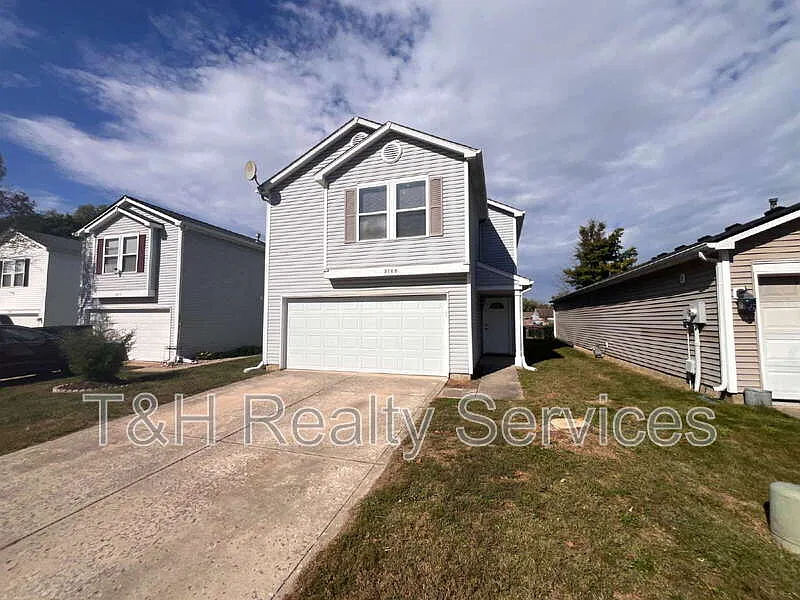 4 bed, 2.5 bath, 1804 sqft, $1,940 — Photo 1