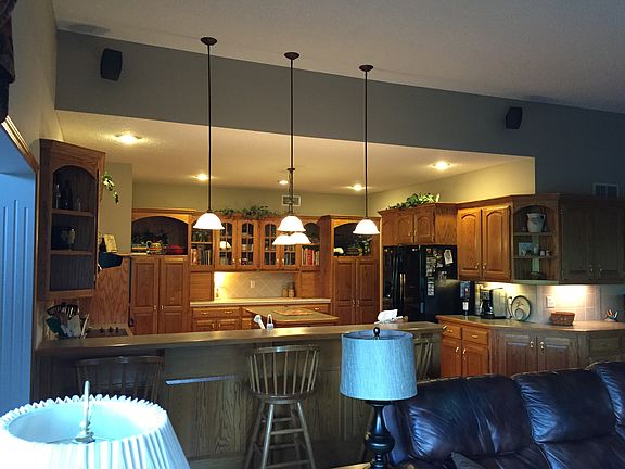 4th image of 9722 Walnut Woods Dr