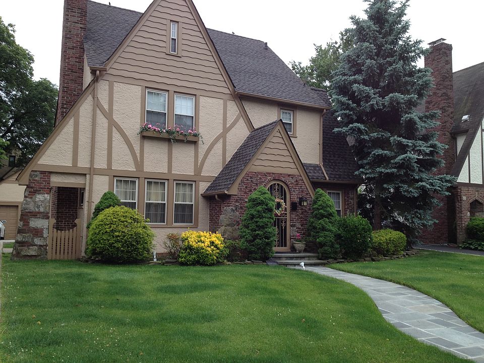 1st image of 98 Poplar St