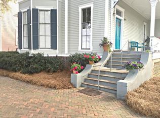 215 W Gwinnett St APT 3, Savannah, GA 31401