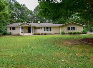 4200 Cedar Crest Ln, High Point, NC 27265