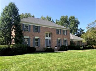 380 Lake Of The Woods Blvd, Akron, OH