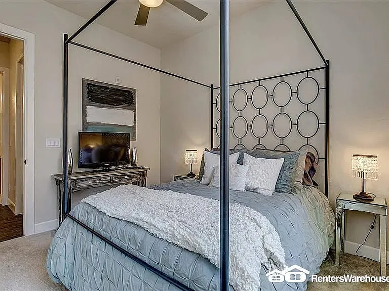 301 Inverness Way S — Photo 17