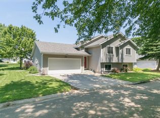 4414 Glen Ln NW, Rochester, MN 55901