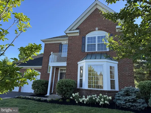 5 Rumson Ct, Pennington, NJ 08534