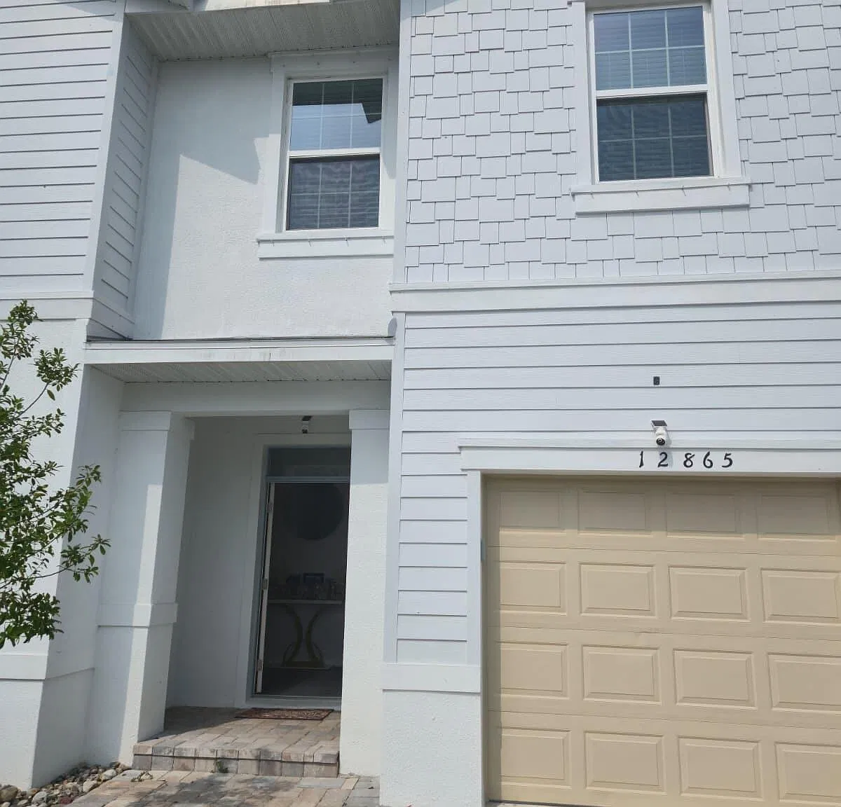 3 bed, 2.5 bath, 1673 sqft, $2,500 — Photo 2