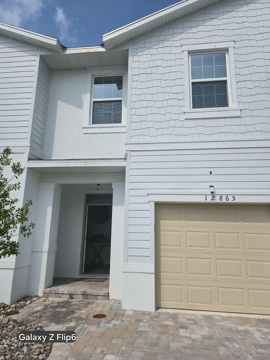 Building Photo - 12865 SW Forli Way