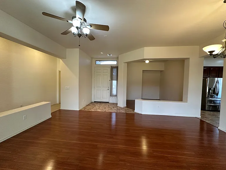 1884 E Locust Pl — Photo 3