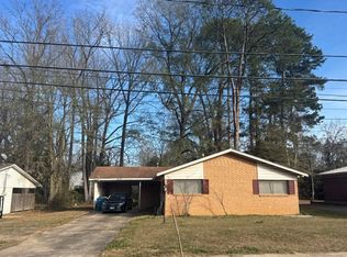 816 S Spruce St, Vivian, LA 71082