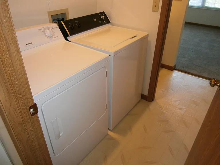1041-1043 Jill Ct #1045 — Photo 22