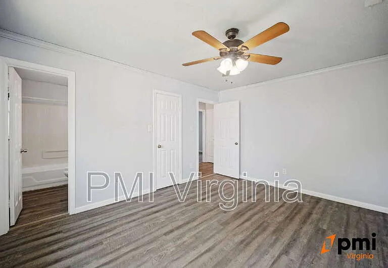 1701 Darrow St — Photo 22