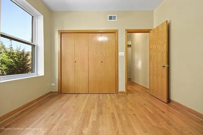 2123 N Saint Louis Ave — Photo 8