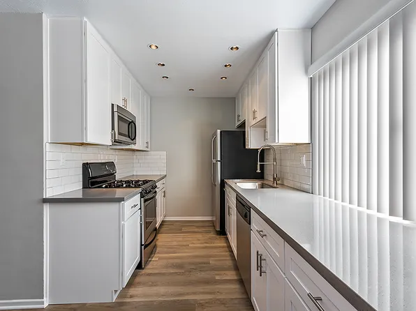 La Arboleda Apartments, 3602 Green Ave APT 10, Los Alamitos, CA 90720