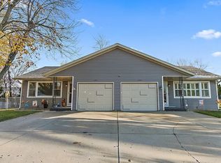 1284 Pappas Ct, Elgin, IL 60123