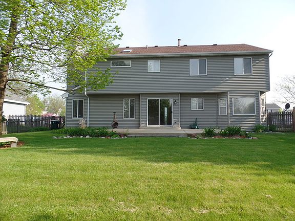 2nd image of 1620 Kennedy Dr