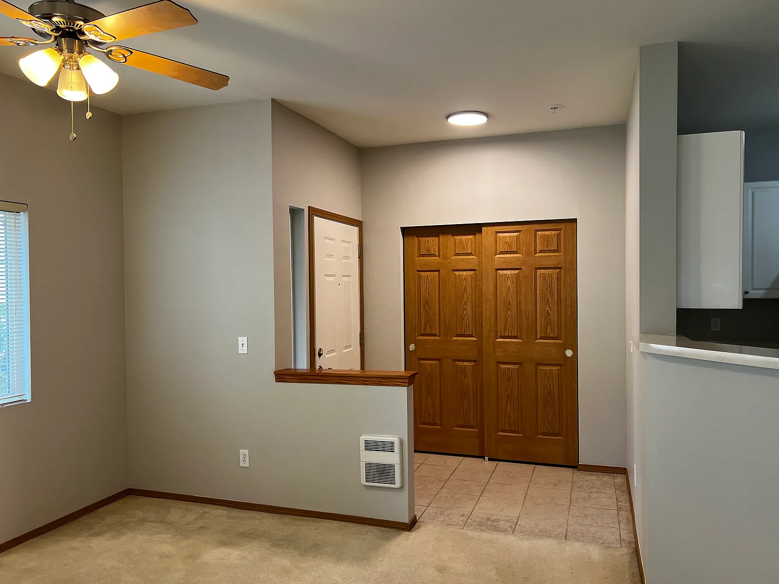 2 bed, 1072 sqft, $2,400 — Photo 4