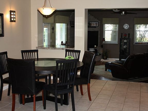 Entrance to kitchen/dining area