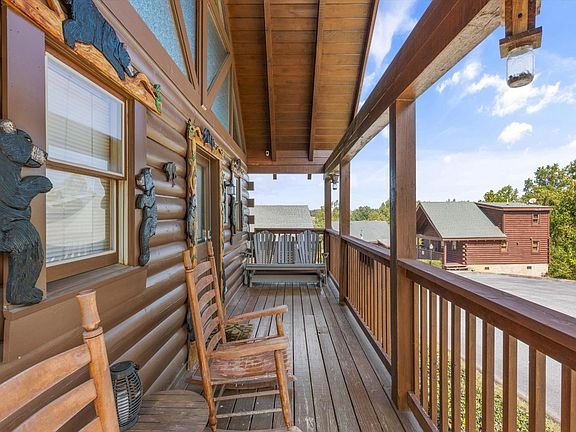 3rd image of 238 Moose Ridge Way