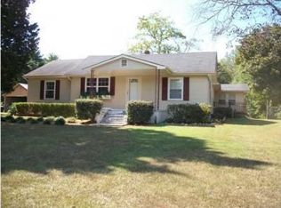 617 E Garden Farm Rd, Rossville, GA 30741